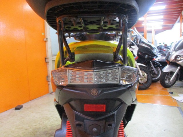 テールも１ＹＰはまるで社外品のようなかっこよさ！社外キャリア装備も嬉しいオプション！！